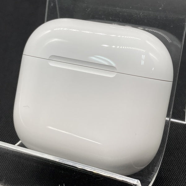 【中古】AirPods 4 MXP63J/A【秋葉原】