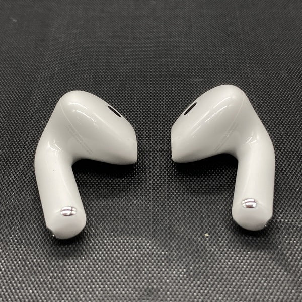 【中古】AirPods 4 MXP63J/A【秋葉原】