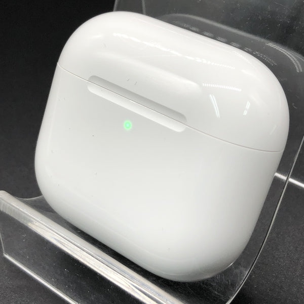 【中古】AirPods 4 MXP93J/A（アクティブノイズキャンセリング搭載）【秋葉原】