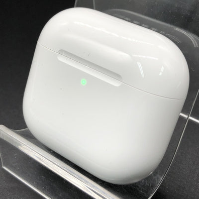 【中古】AirPods 4 MXP93J/A（アクティブノイズキャンセリング搭載）【秋葉原】