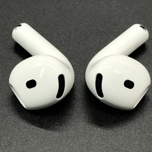 【中古】AirPods 4 MXP93J/A（アクティブノイズキャンセリング搭載）【秋葉原】
