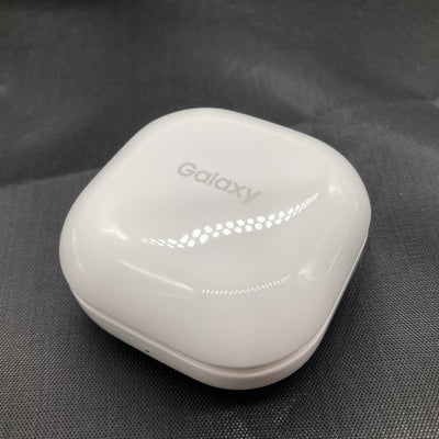 【中古】Galaxy Buds2 White 【SM-R177NZWAXJP】【日本橋】