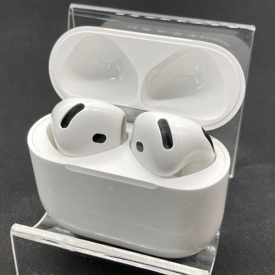 【中古】AirPods 4 MXP93J/A（アクティブノイズキャンセリング搭載）【秋葉原】