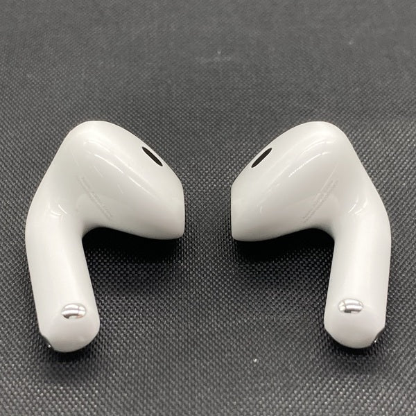 【中古】AirPods 4 MXP93J/A（アクティブノイズキャンセリング搭載）【秋葉原】