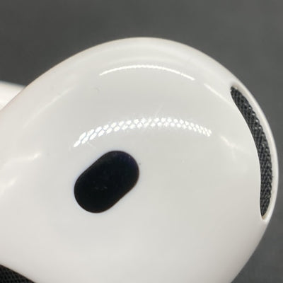 【中古】AirPods 4 MXP93J/A（アクティブノイズキャンセリング搭載）【秋葉原】