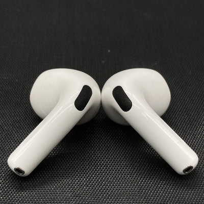【中古】AirPods 4 MXP93J/A（アクティブノイズキャンセリング搭載）【日本橋】