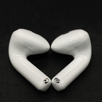 【中古】AirPods 4 MXP93J/A（アクティブノイズキャンセリング搭載）【日本橋】