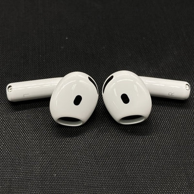 【中古】AirPods 4 MXP93J/A（アクティブノイズキャンセリング搭載）【日本橋】