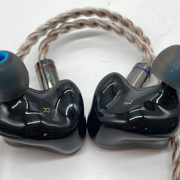 【中古】PERFORMER 8【秋葉原】