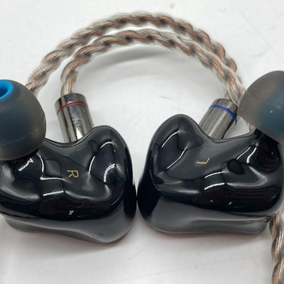 【中古】PERFORMER 8【秋葉原】
