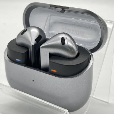 【中古】Galaxy Buds3 シルバー 【SM-R530NZAAXJP】【秋葉原】