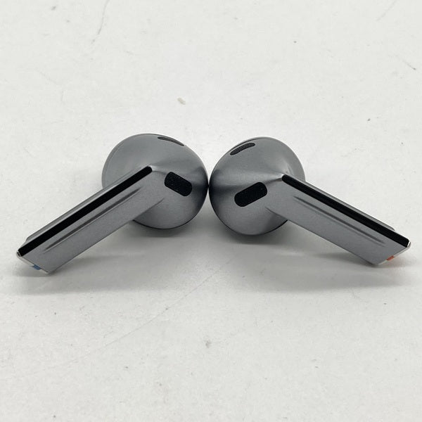 【中古】Galaxy Buds3 シルバー 【SM-R530NZAAXJP】【秋葉原】