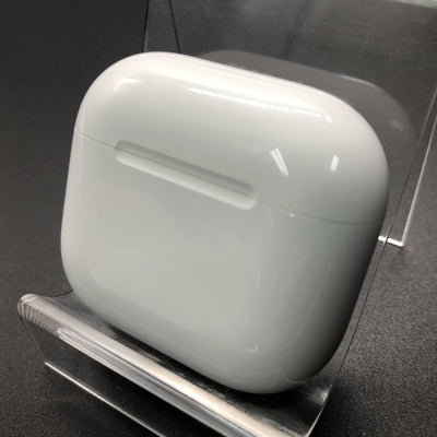 【中古】AirPods 4 MXP93J/A（アクティブノイズキャンセリング搭載）【秋葉原】