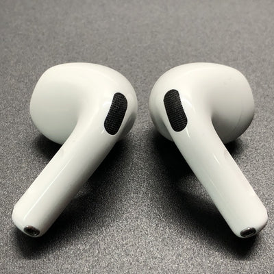 【中古】AirPods 4 MXP93J/A（アクティブノイズキャンセリング搭載）【秋葉原】