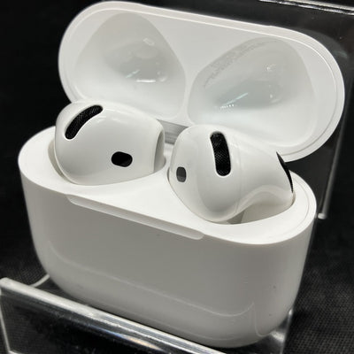 【中古】AirPods 4 MXP93J/A（アクティブノイズキャンセリング搭載）【日本橋】
