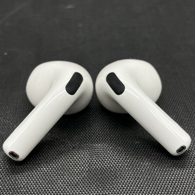 【中古】AirPods 4 MXP93J/A（アクティブノイズキャンセリング搭載）【日本橋】