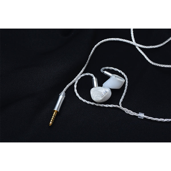 イヤホン AAW Z06 Blanc Edition(Universal Fit) Amazon.co.jp: AAW (エーエーダブリュー) 有線イヤホン Z06