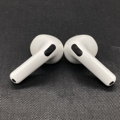 【中古】AirPods 4 MXP93J/A（アクティブノイズキャンセリング搭載）【秋葉原】
