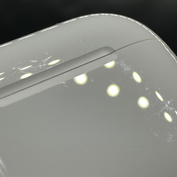 【中古】AirPods 4 MXP93J/A（アクティブノイズキャンセリング搭載）【秋葉原】