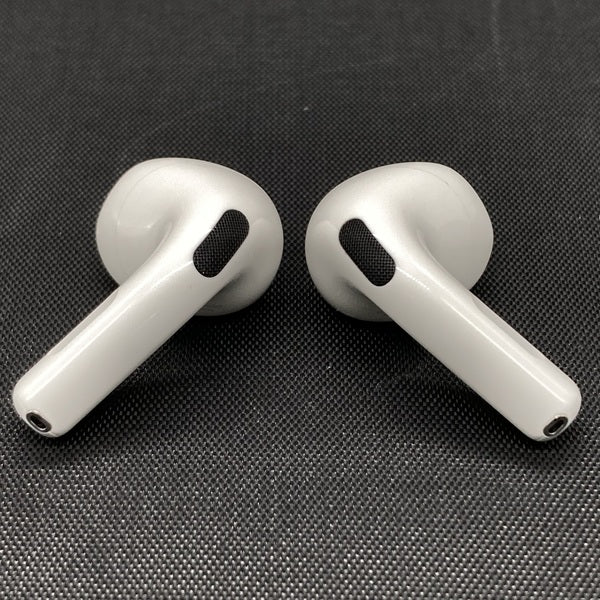 【中古】AirPods 4 MXP63J/A【秋葉原】