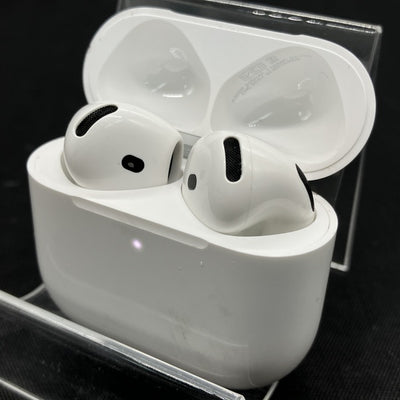 【中古】AirPods 4 MXP93J/A（アクティブノイズキャンセリング搭載）【秋葉原】