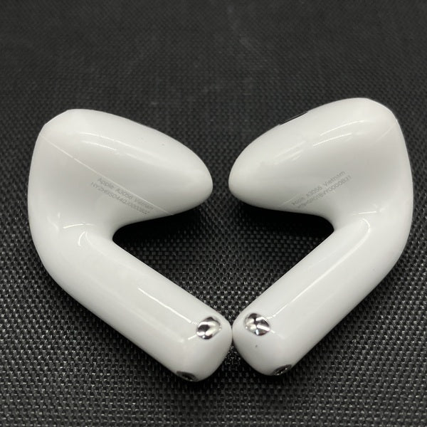 【中古】AirPods 4 MXP93J/A（アクティブノイズキャンセリング搭載）【秋葉原】