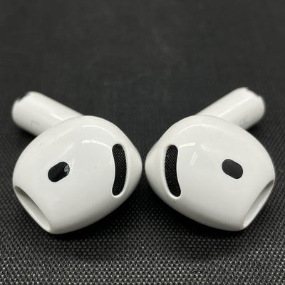 【中古】AirPods 4 MXP93J/A（アクティブノイズキャンセリング搭載）【秋葉原】