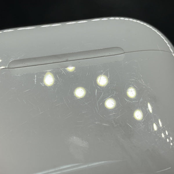 【中古】AirPods 4 MXP93J/A（アクティブノイズキャンセリング搭載）【秋葉原】