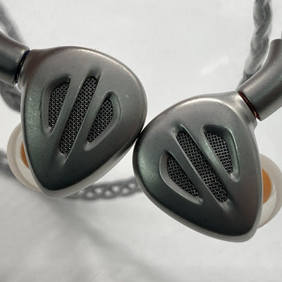 【中古】FH9 Titanium 【FIO-IEM-FH9-T】【日本橋】