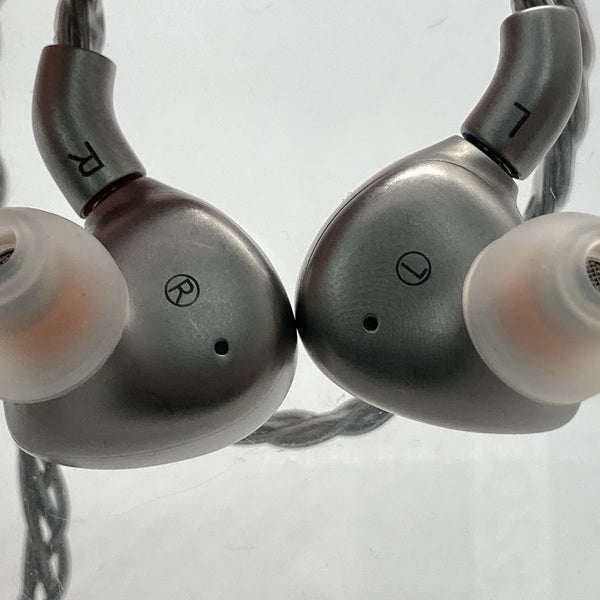 【中古】FH9 Titanium 【FIO-IEM-FH9-T】【日本橋】