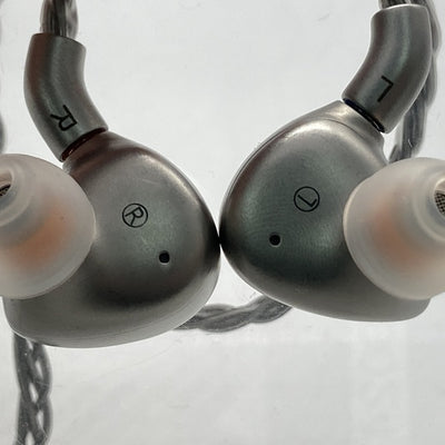 【中古】FH9 Titanium 【FIO-IEM-FH9-T】【日本橋】