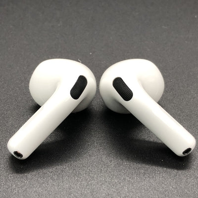 【中古】AirPods 4 MXP93J/A（アクティブノイズキャンセリング搭載）【日本橋】