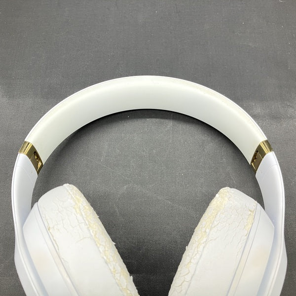 【中古】Beats Studio3 Wireless ホワイト 【BT STUDIO3 WL WHT】（MQ572PA/A）【日本橋】