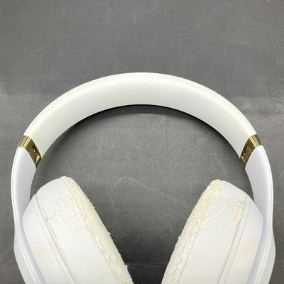 【中古】Beats Studio3 Wireless ホワイト 【BT STUDIO3 WL WHT】（MQ572PA/A）【日本橋】