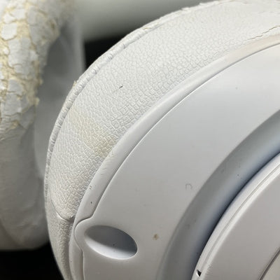 【中古】Beats Studio3 Wireless ホワイト 【BT STUDIO3 WL WHT】（MQ572PA/A）【日本橋】