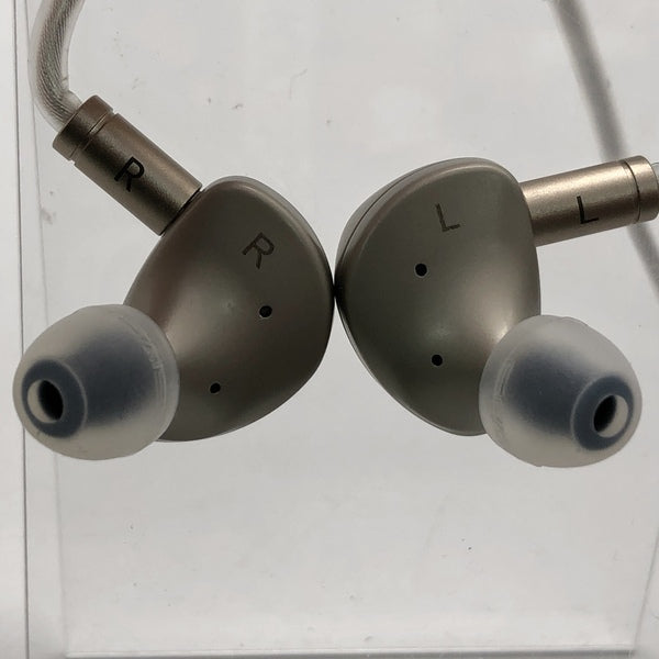 【中古】Que【日本橋】