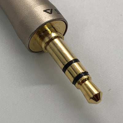 【中古】Que【日本橋】