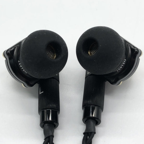 イヤホン Acoustune HS1657CU Mat Black&Gold Acoustune HS1657CU Mat Black&Gold 【ACO-HS1657CU-BLK】 – e