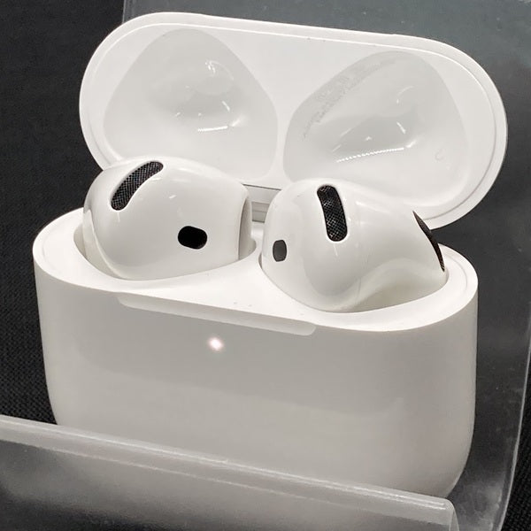 【中古】AirPods 4 MXP93J/A（アクティブノイズキャンセリング搭載）【秋葉原】