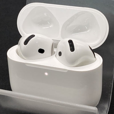 【中古】AirPods 4 MXP93J/A（アクティブノイズキャンセリング搭載）【秋葉原】