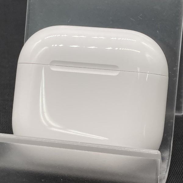 【中古】AirPods 4 MXP93J/A（アクティブノイズキャンセリング搭載）【秋葉原】