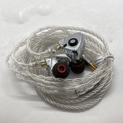 【中古】TITAN S シルバー【秋葉原】