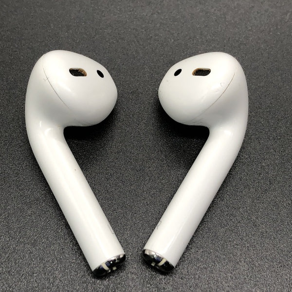 【中古】AirPods with Charging Case MV7N2J/A【日本橋】
