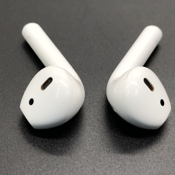【中古】AirPods with Charging Case MV7N2J/A【日本橋】