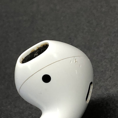 【中古】AirPods with Charging Case MV7N2J/A【日本橋】