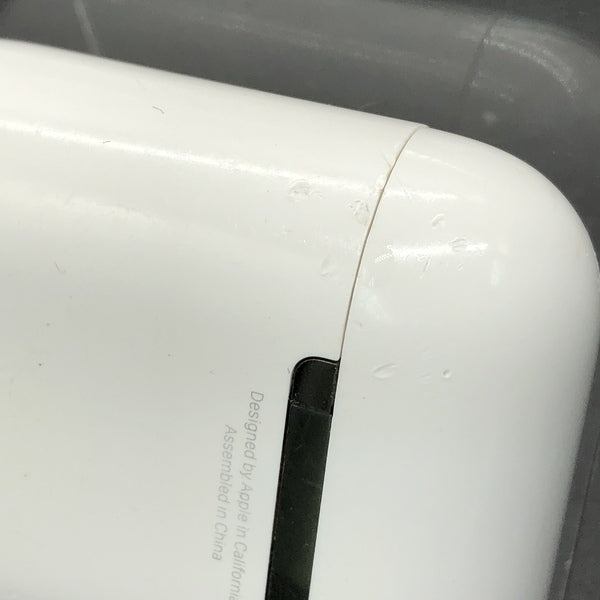 【中古】AirPods with Charging Case MV7N2J/A【日本橋】