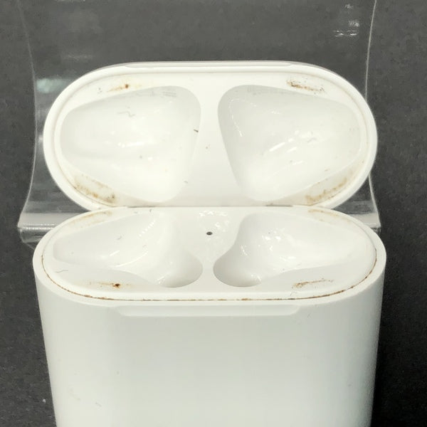 【中古】AirPods with Charging Case MV7N2J/A【日本橋】