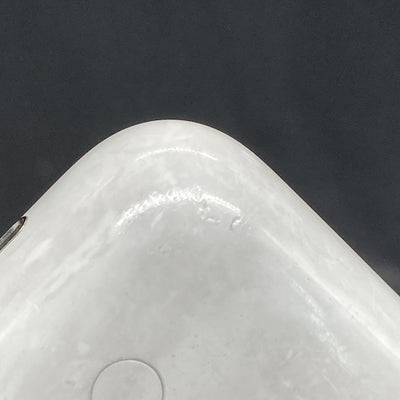 【中古】AirPods with Charging Case MV7N2J/A【日本橋】