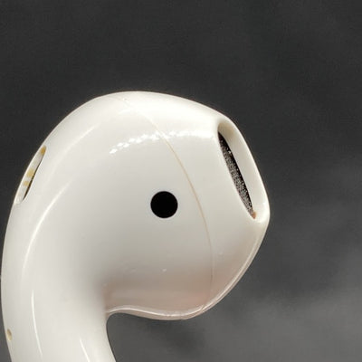 【中古】AirPods with Charging Case MV7N2J/A【日本橋】