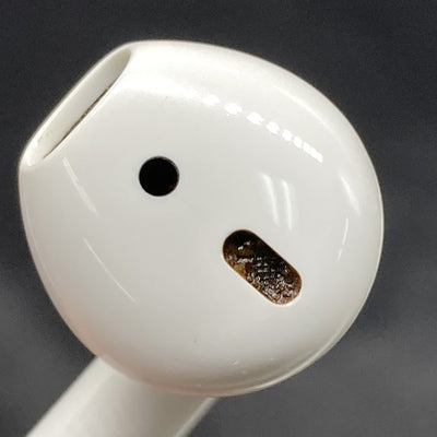 【中古】AirPods with Charging Case MV7N2J/A【日本橋】